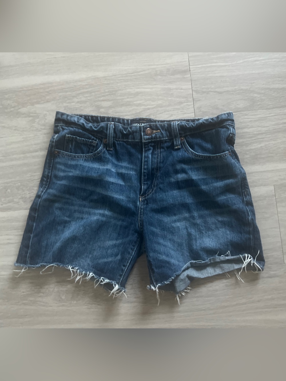 Lucky Brand The Boyfriend Short Size 6/28 Dark Wash Cutoff Denim Shorts